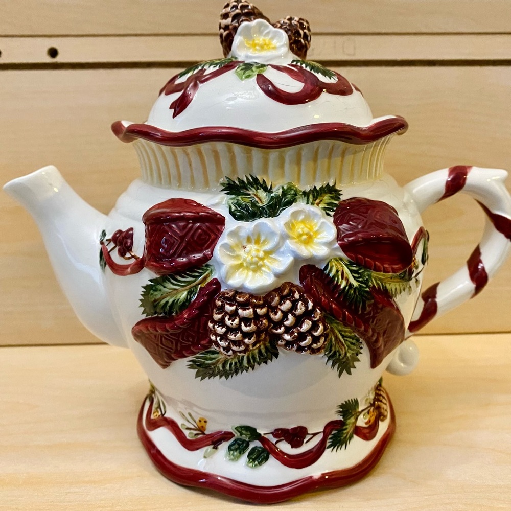 Bico Holiday Ceramic Teapot - Pine Cones Holiday Ribbons Christmas FREE SHIPPING